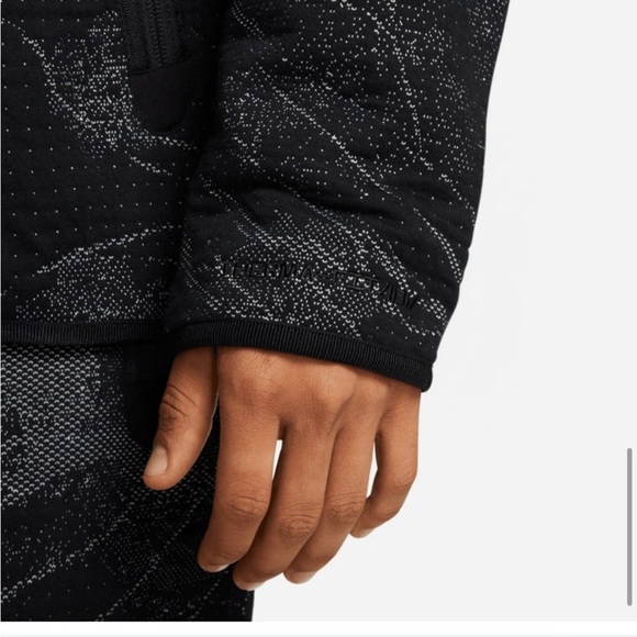 Men's Nike Sportswear Therma-FIT ADV Tech Pack Hoodie Black DQ4286-010 Size XL - Picture 8 of 12